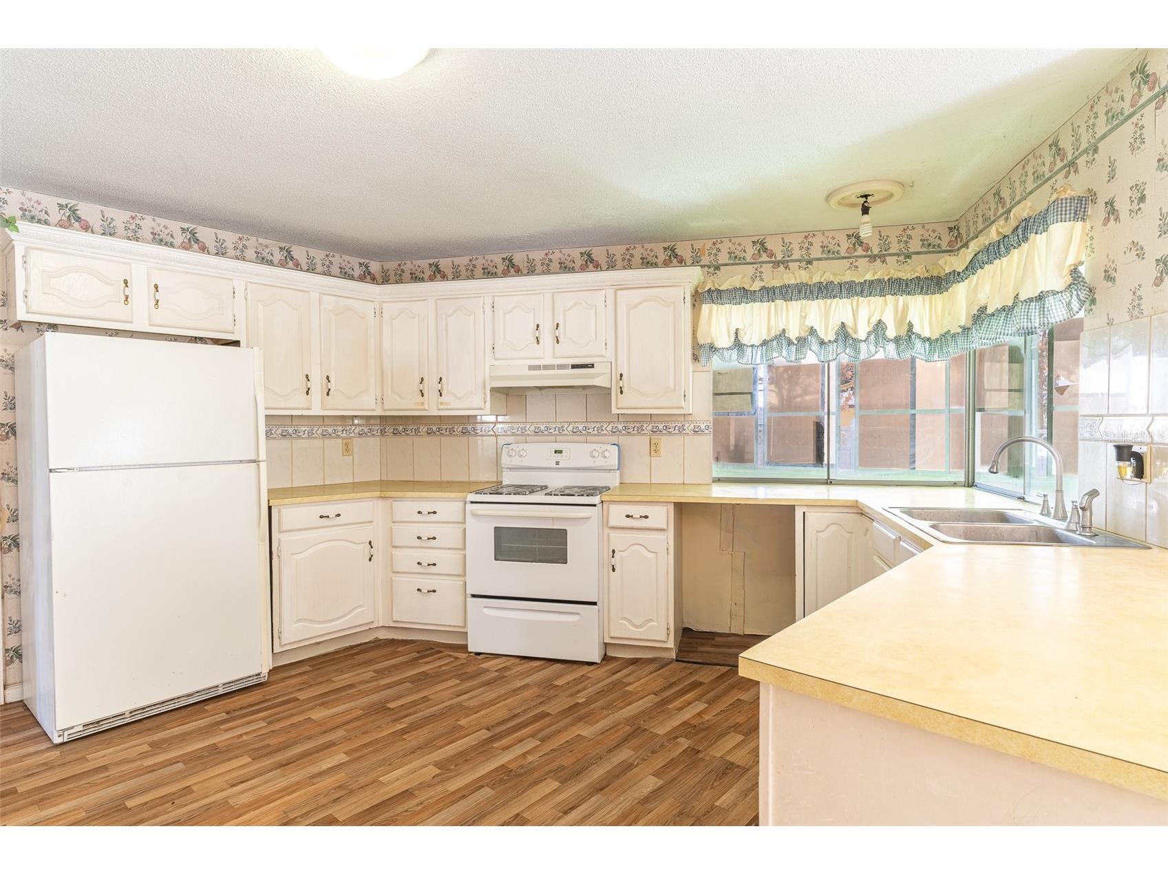 1318 Deer Park Court Sebring FL 33872 L4960199 image8