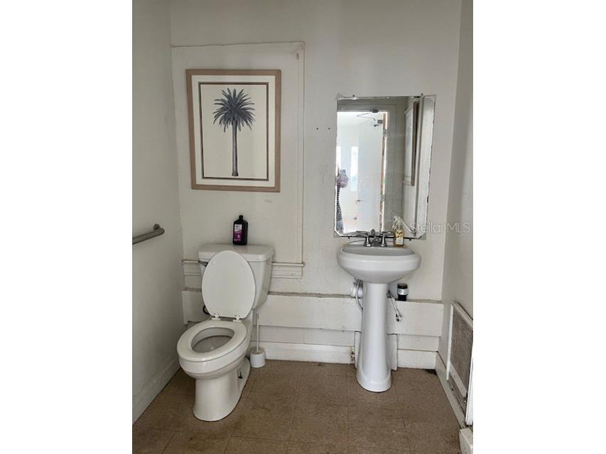 1318 E Dr Martin Luther King Jr Boulevard Tampa FL 33603 TB8425002 image11