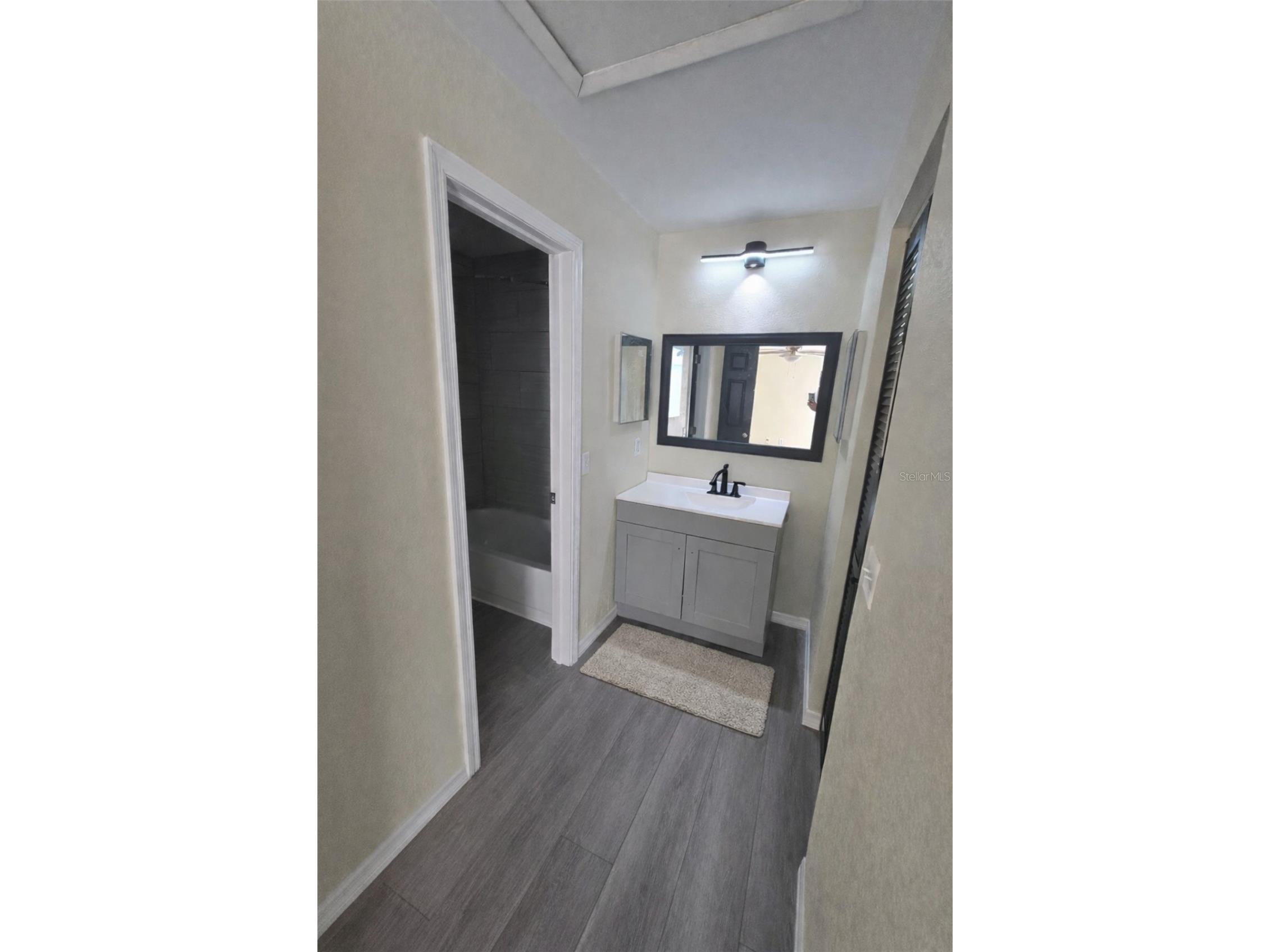 1318 Mountainview Tampa FL 33612 TB8474057 image21