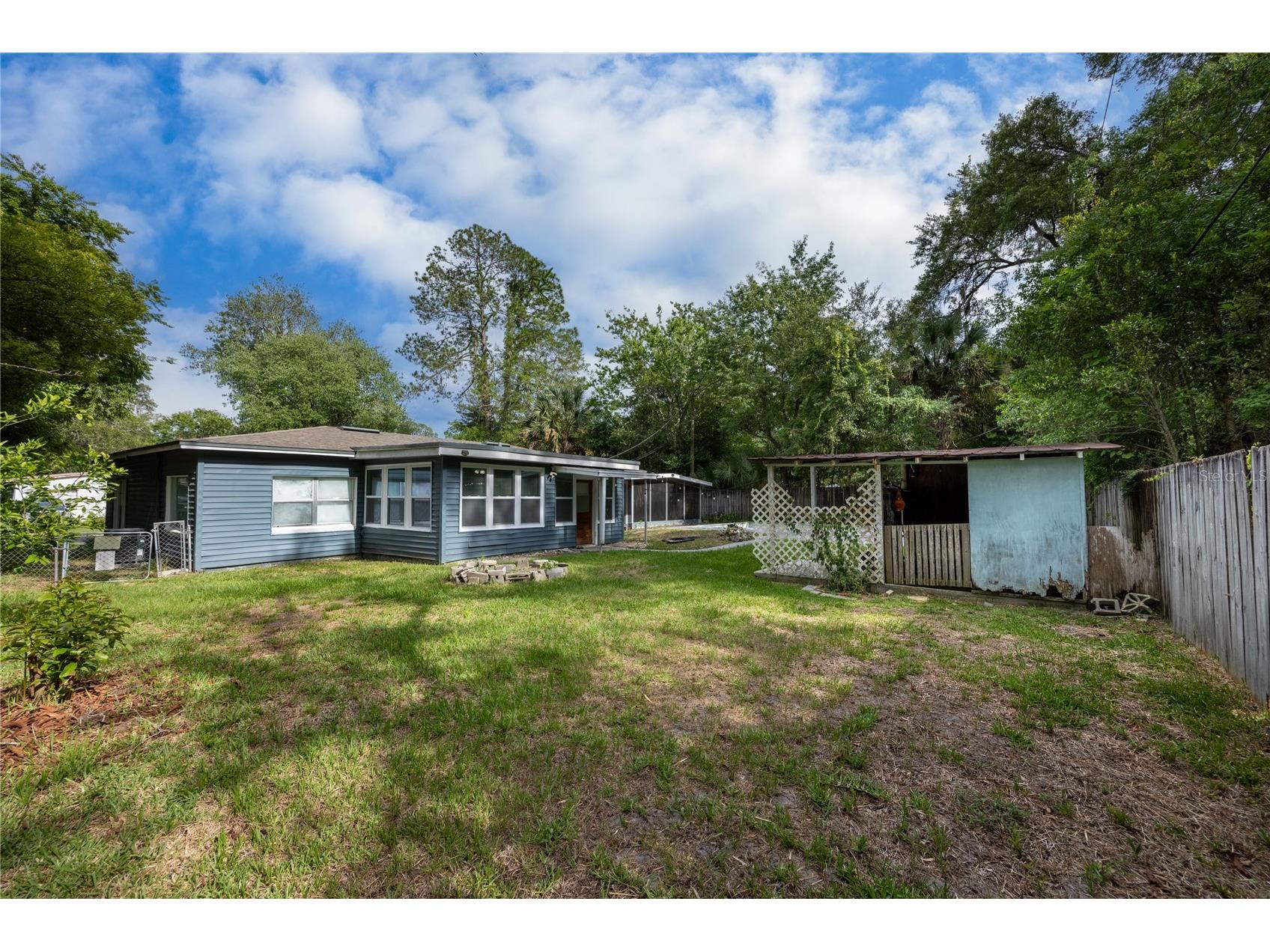 1318 NE 14th Street Gainesville FL 32601 GC540737 image24