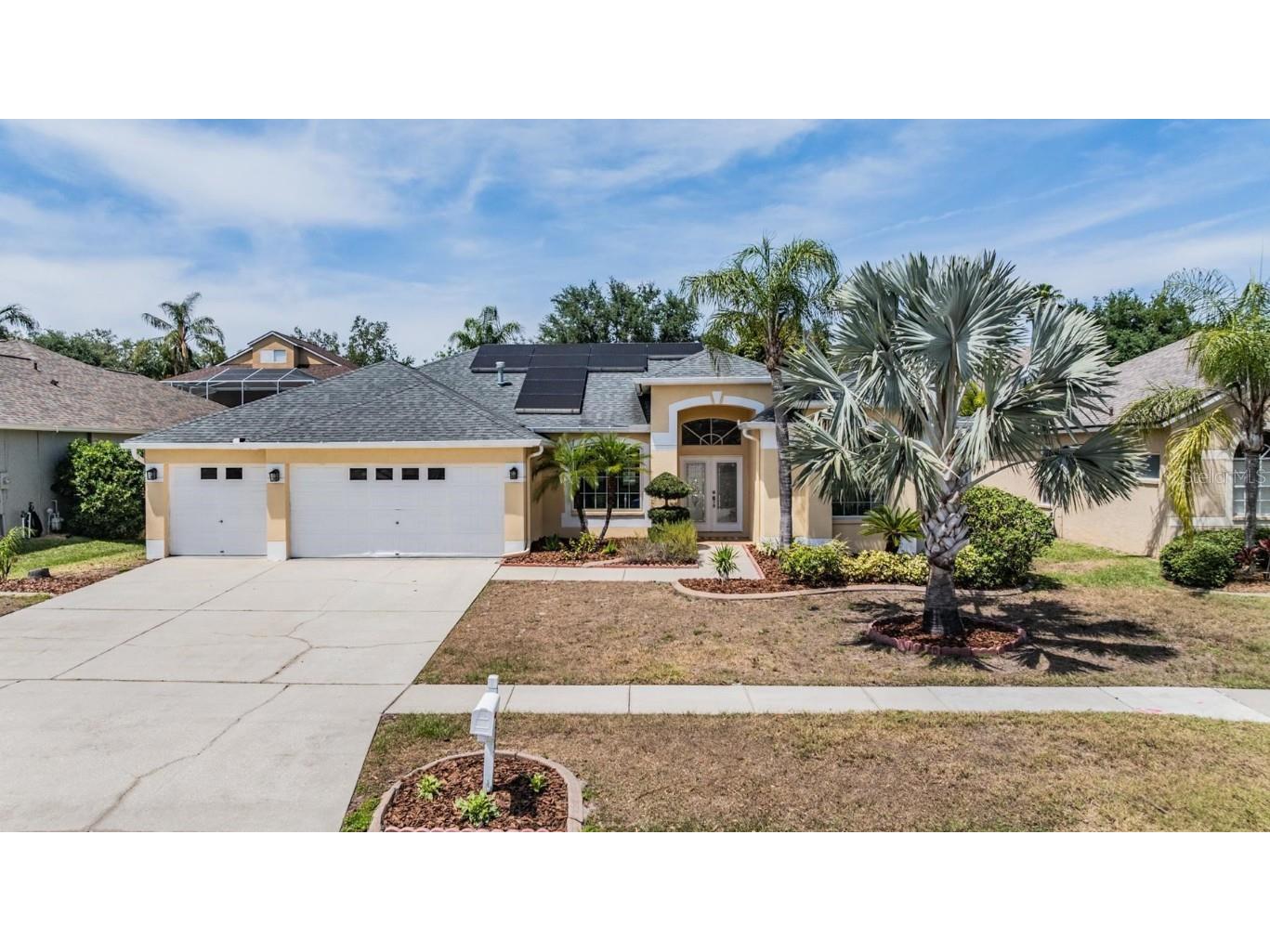 1318 Riverfield Court Valrico FL 33596 TB8378253 image1