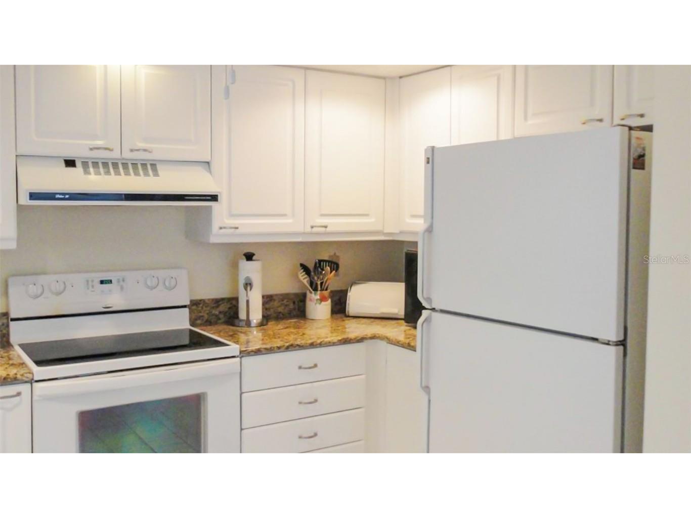 1318 Siesta Bayside Drive #C Sarasota FL 34242 A4591694 image8