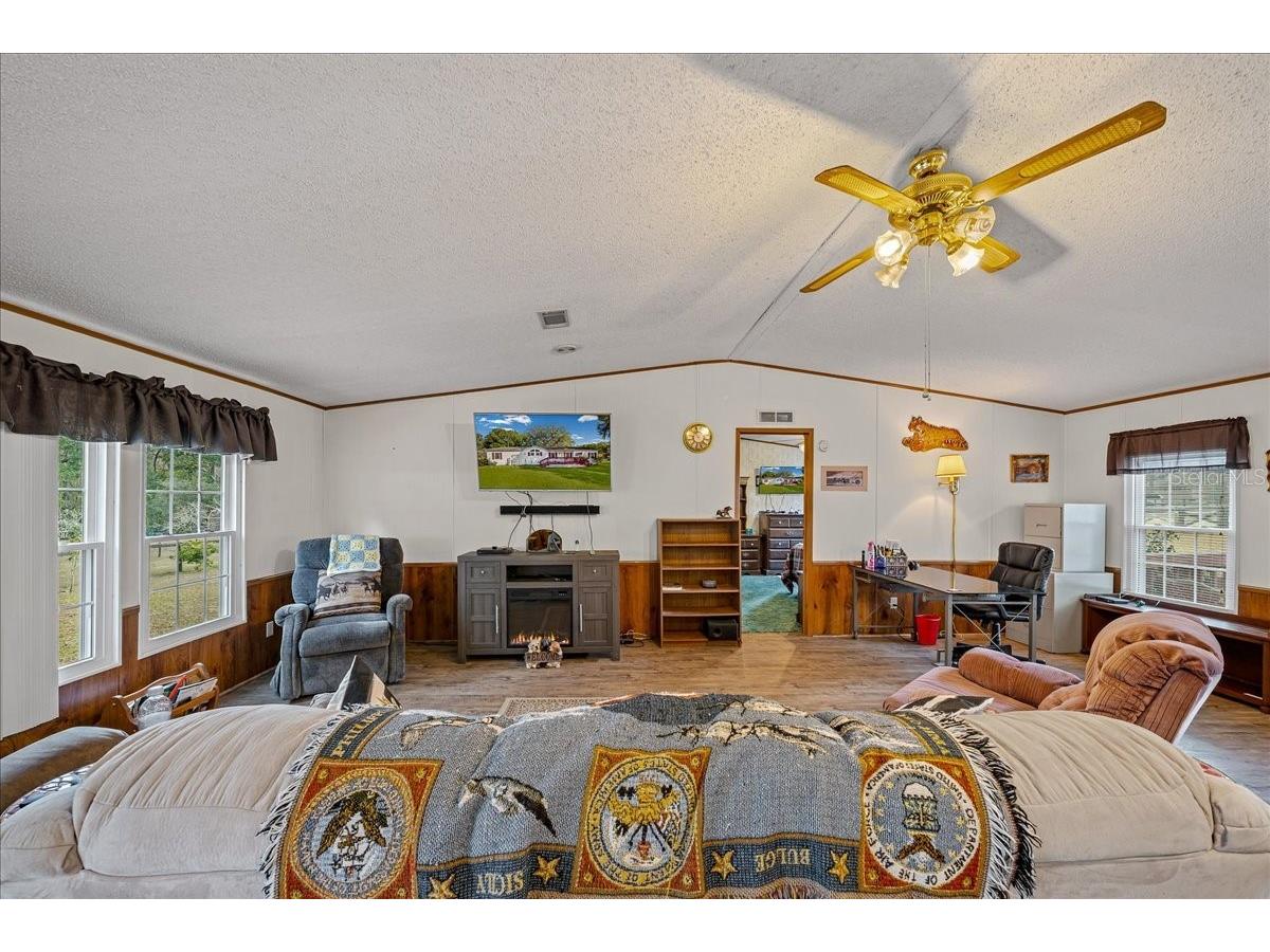 13181 NE 39th Terrace Anthony FL 32617 OM717418 image65