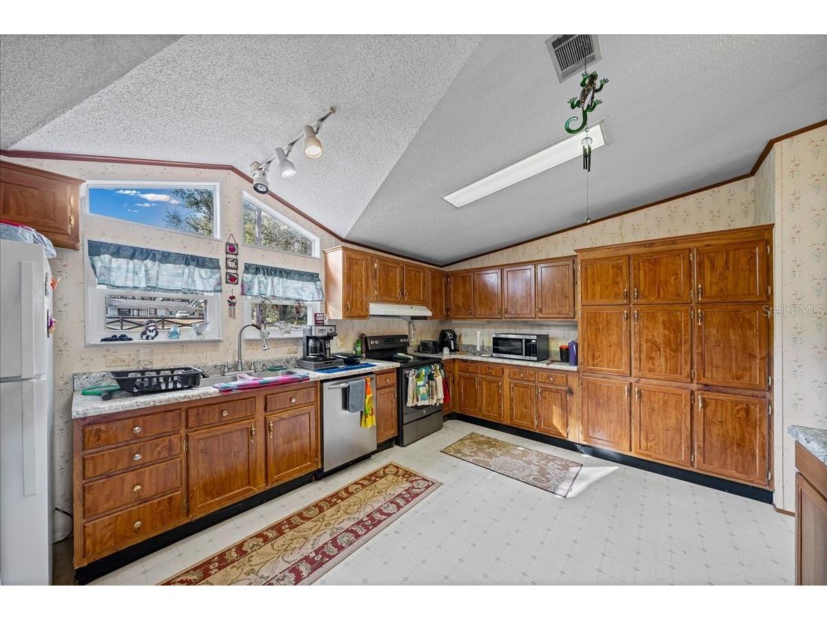 13181 NE 39th Terrace Anthony FL 32617 OM717418 image70