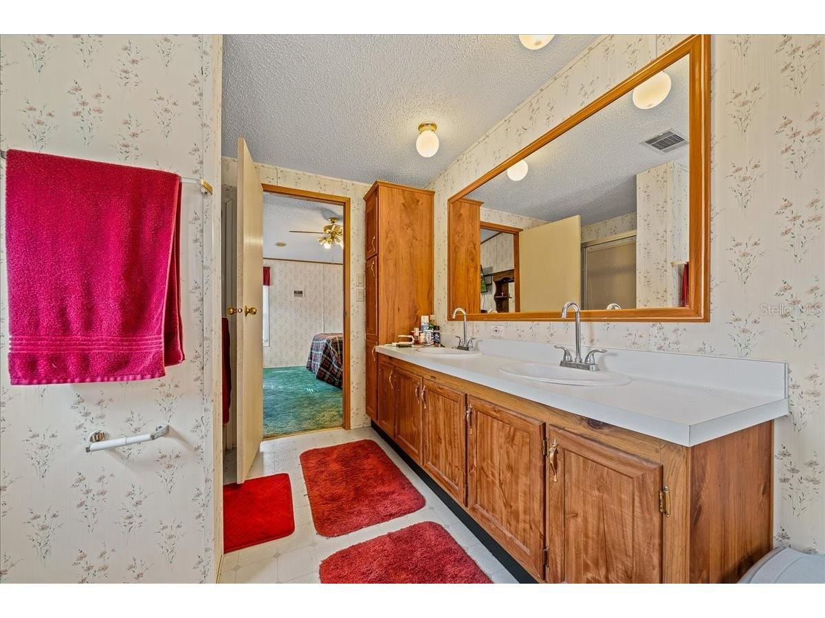 13181 NE 39th Terrace Anthony FL 32617 OM717418 image79