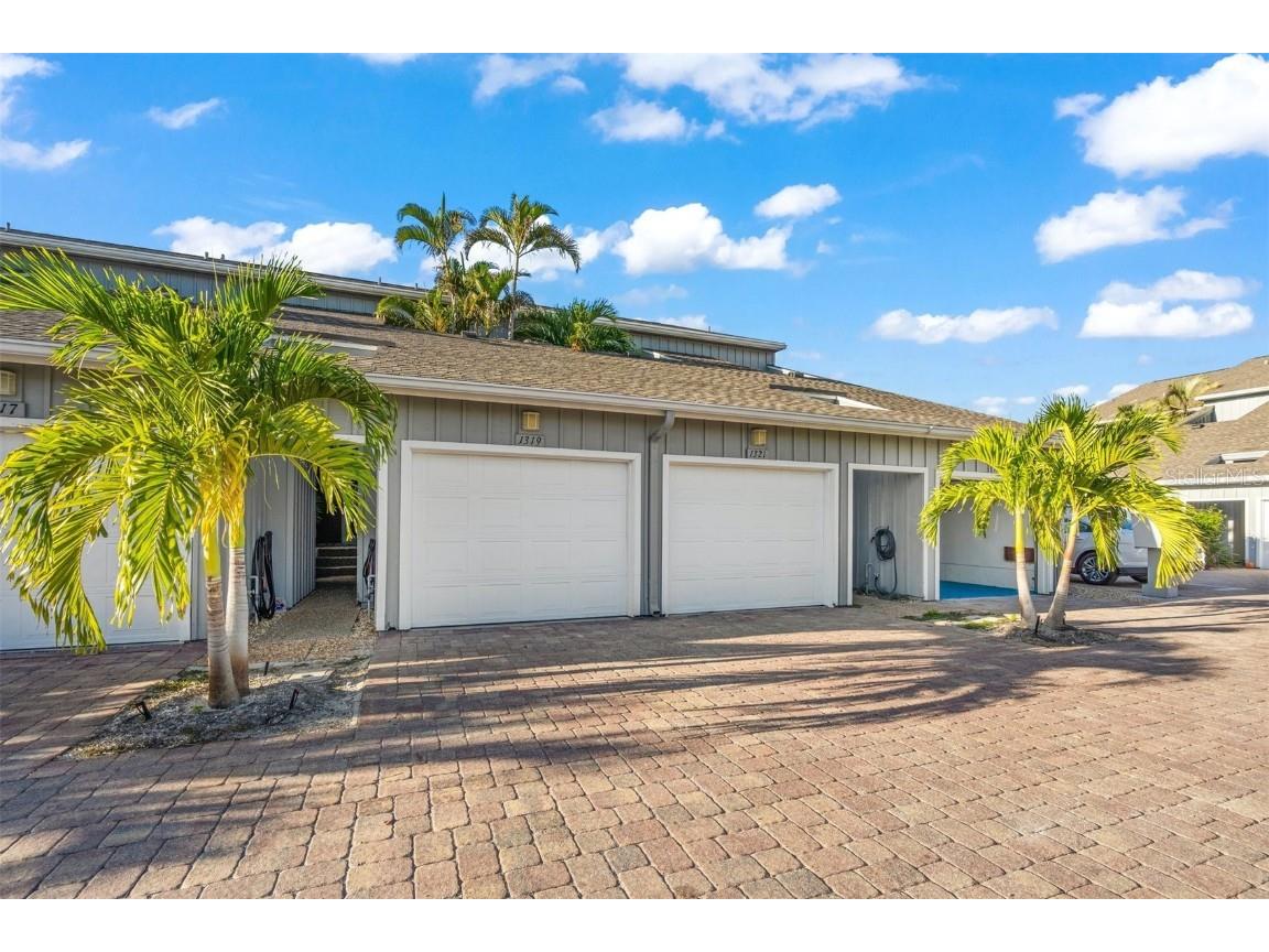 1319 Dockside Place #221 Sarasota FL 34242 A4589972 image1