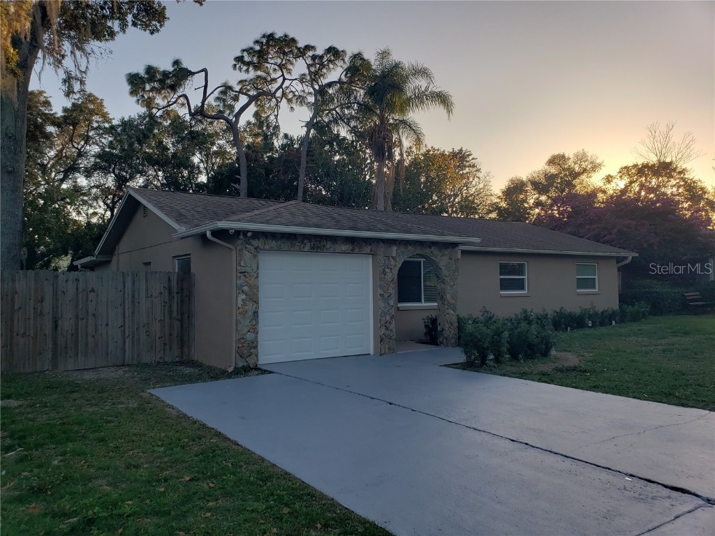 1319 Gulfview Woods Lane Tarpon Springs FL 34689 U8224744 image1