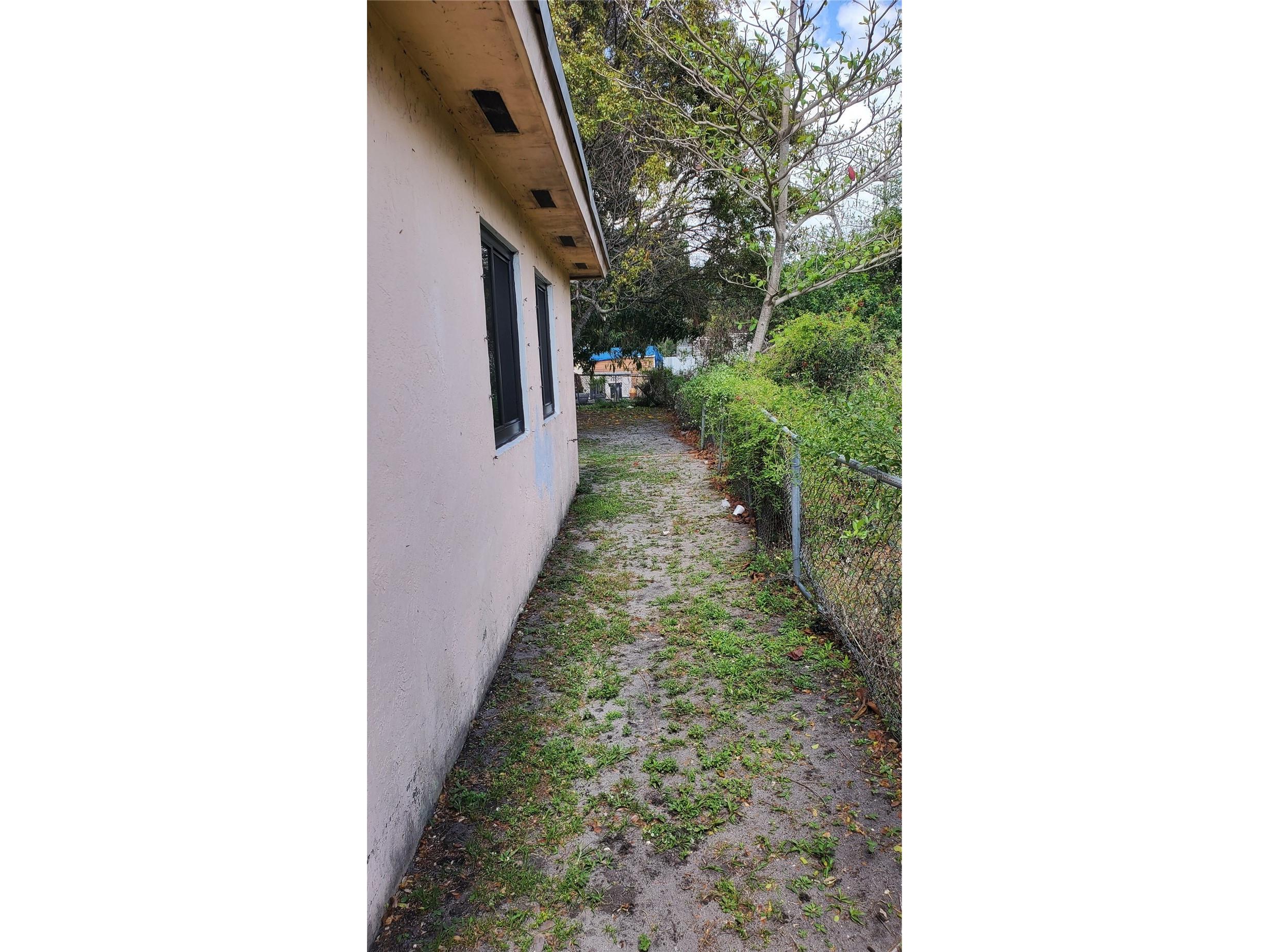 1319 Jann Avenue Opa Locka FL 33054 OM720536 image9