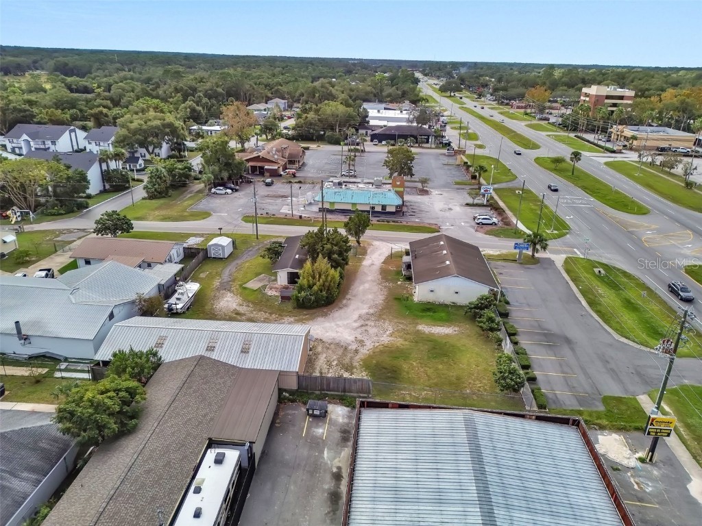 1319 S Woodland Boulevard Deland FL 32720 V4939472 image17