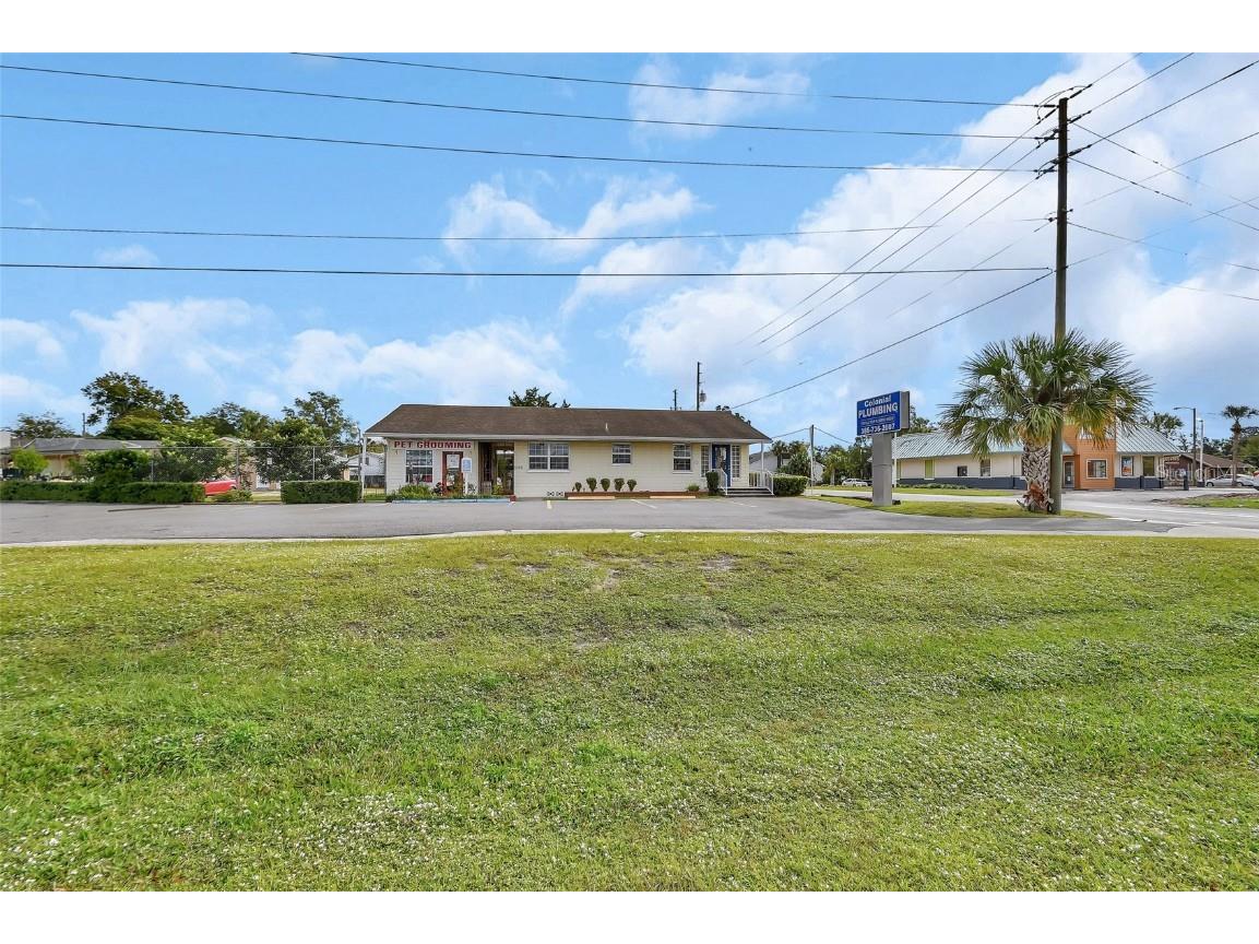 1319 S Woodland Boulevard Deland FL 32720 V4939472 image3