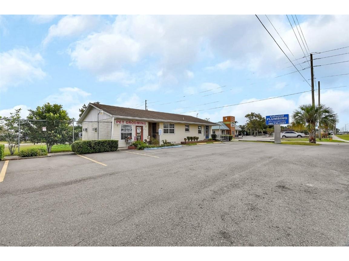 1319 S Woodland Boulevard Deland FL 32720 V4939472 image4