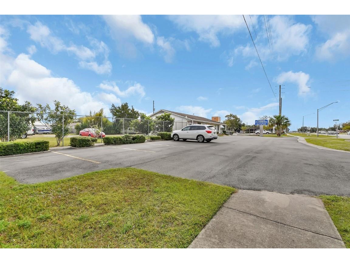 1319 S Woodland Boulevard Deland FL 32720 V4939472 image6