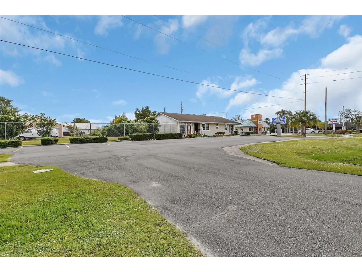 1319 S Woodland Boulevard Deland FL 32720 V4939472 image7