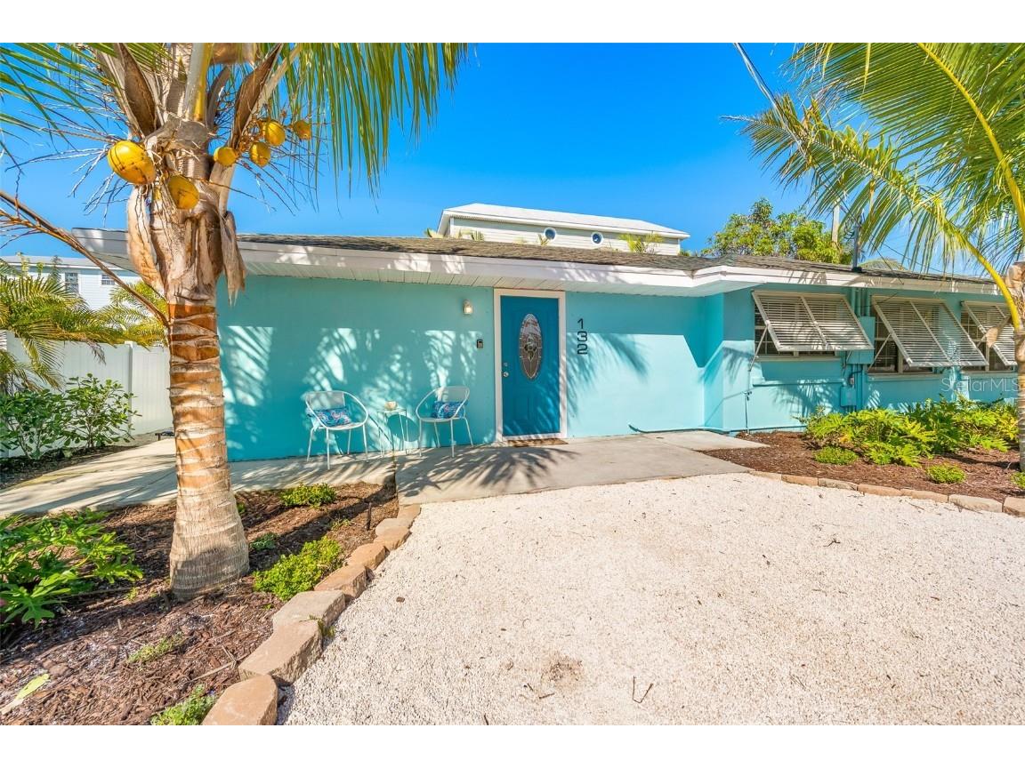 132 48th Street Holmes Beach FL 34217 A4560649 image1