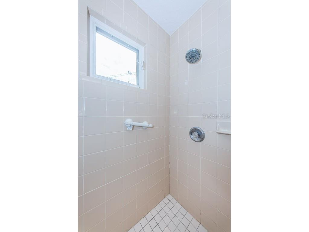 132 6th Avenue N Saint Petersburg FL 33701 U8224875 image1