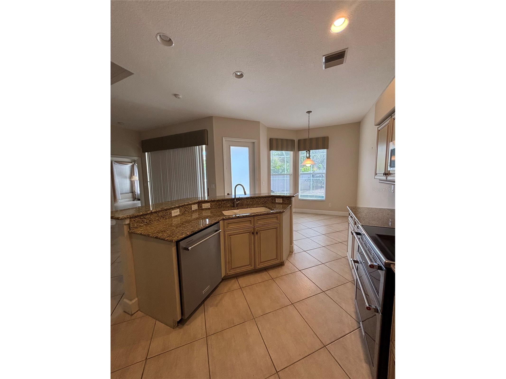 132 Amora Avenue Venice FL 34285 C7523329 image6