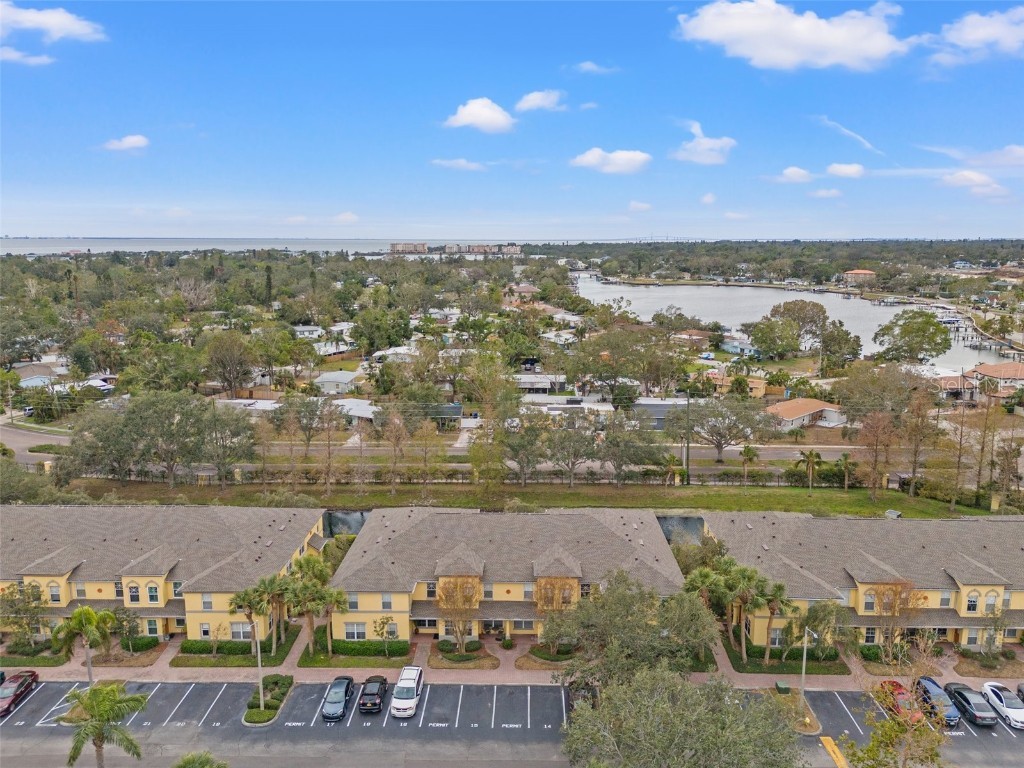 132 Coquina Bay Drive Saint Petersburg FL 33705 TB8338491 image1