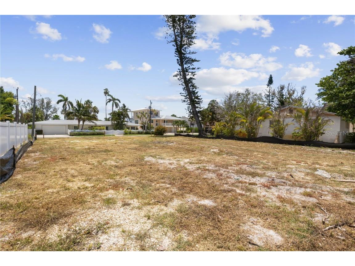 132 Crescent Drive Anna Maria FL 34216 - CANAL AND TAMPA BAY A4659883 image10