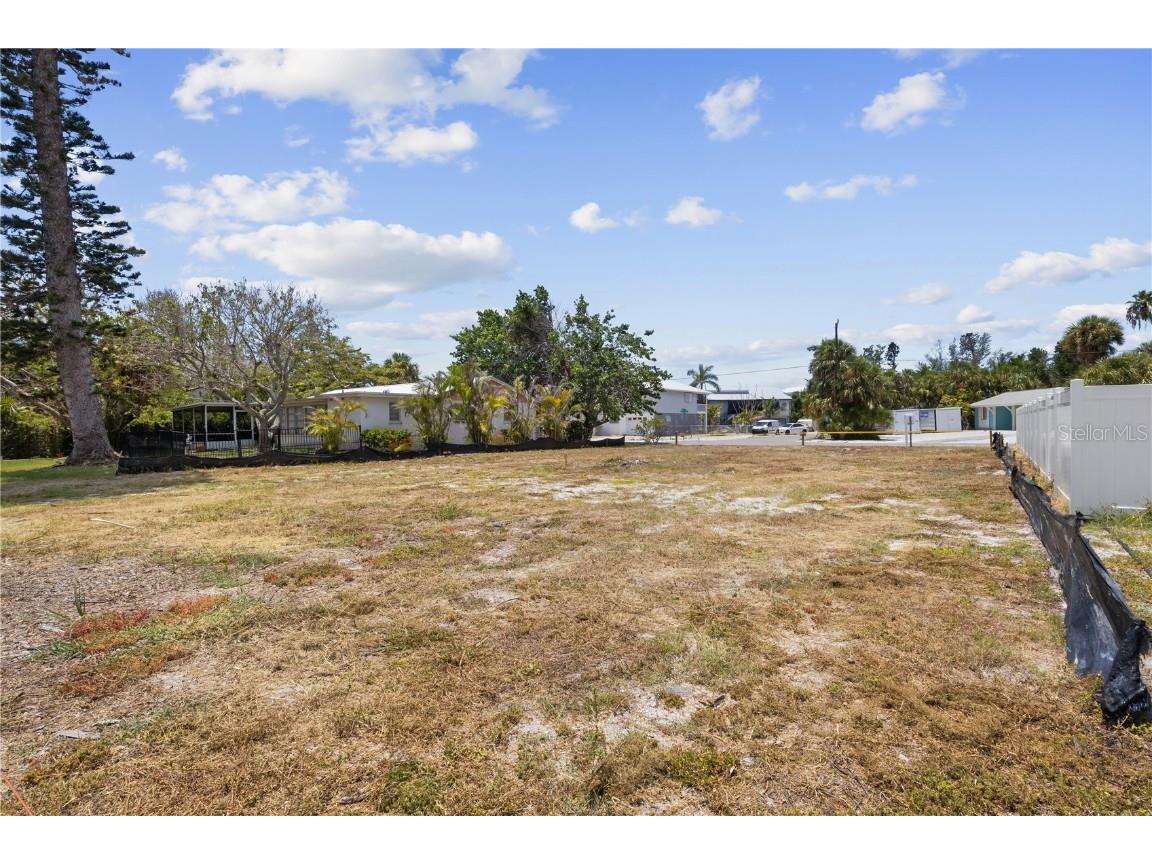 132 Crescent Drive Anna Maria FL 34216 - CANAL AND TAMPA BAY A4659883 image9