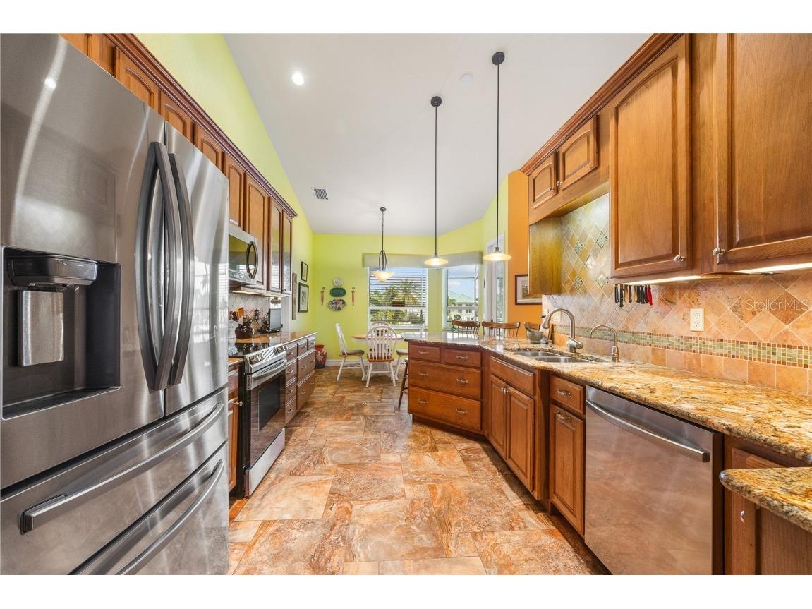 132 Crescent Drive Punta Gorda FL 33950 C7516285 image16