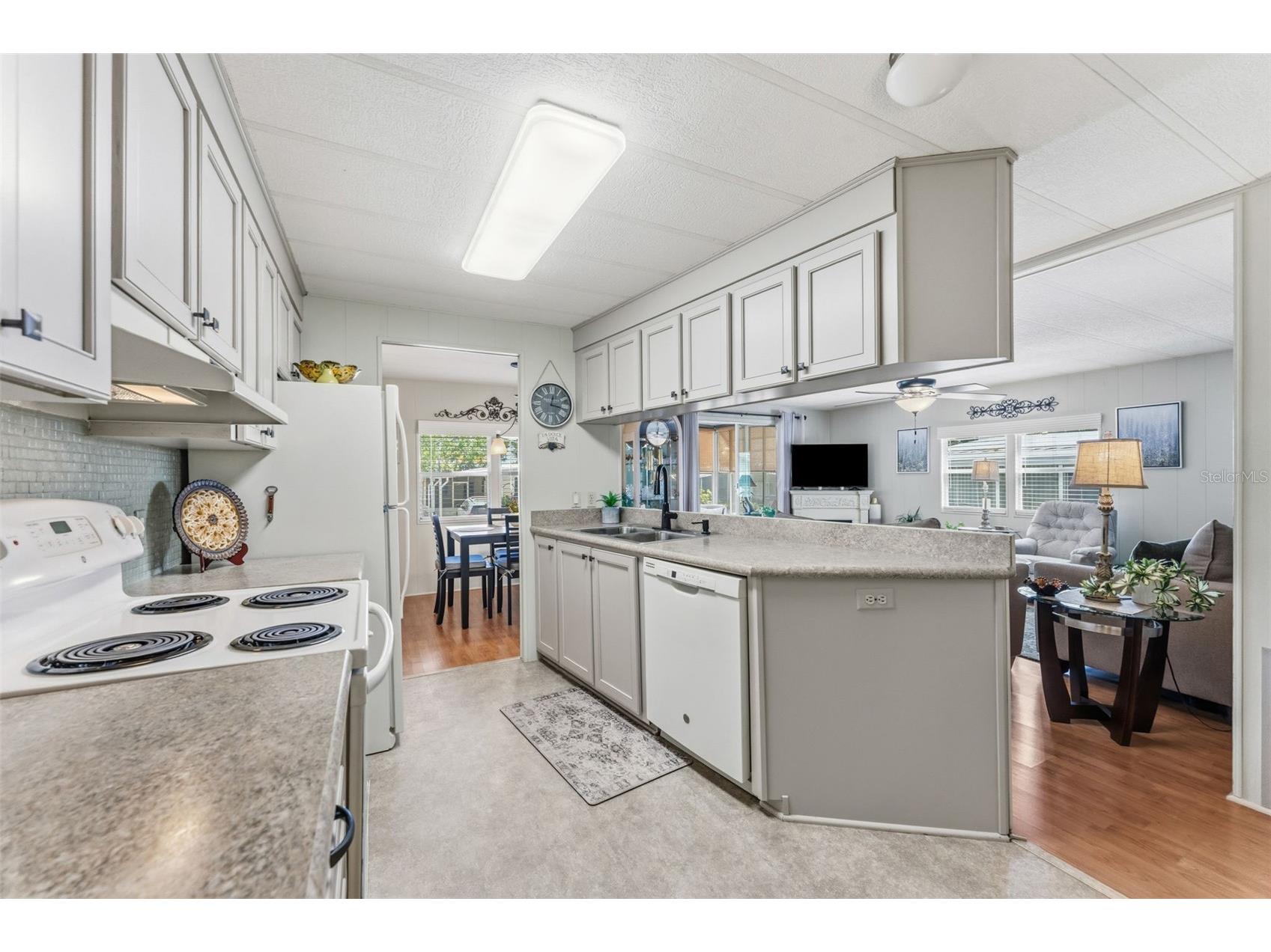 132 Forest Lane #6 Safety Harbor FL 34695 TB8513019 image9