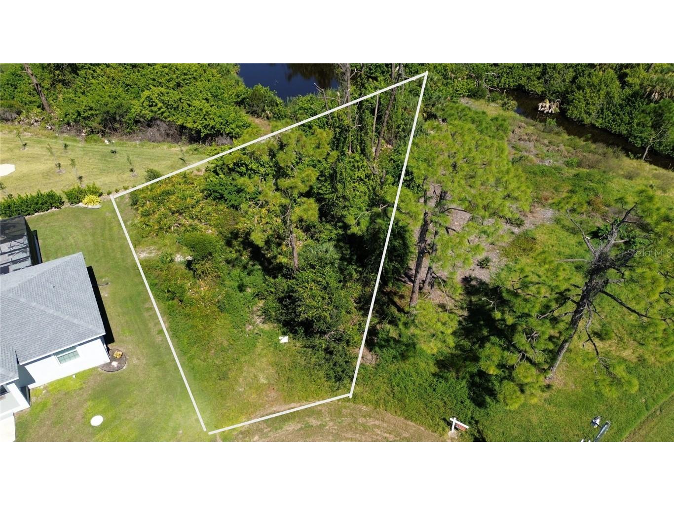 132 Glades Drive Rotonda West FL 33947 C7515923 image1