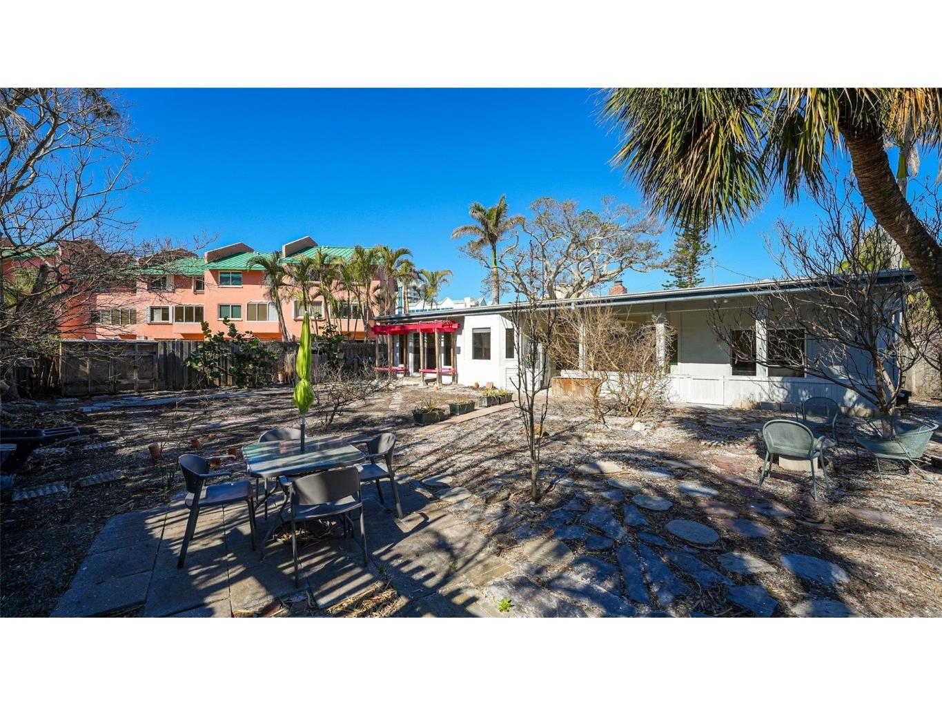 132 Harrison Drive Sarasota FL 34236 A4652143 image15