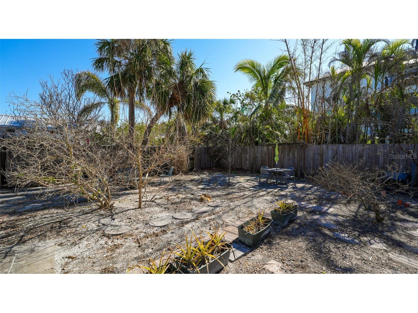 132 Harrison Drive Sarasota FL 34236 A4652143 image4