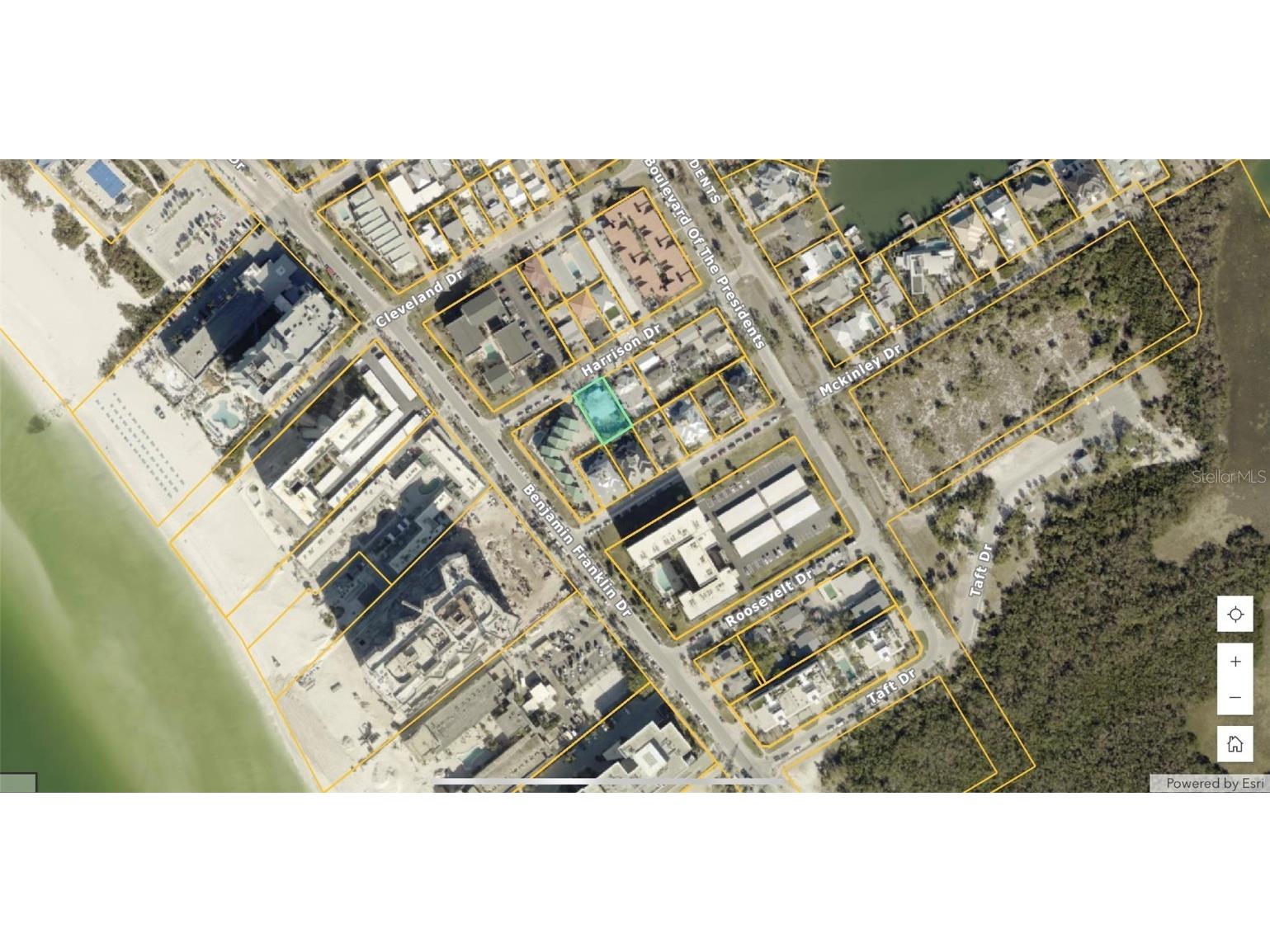 132 Harrison Drive Sarasota FL 34236 A4652143 image7