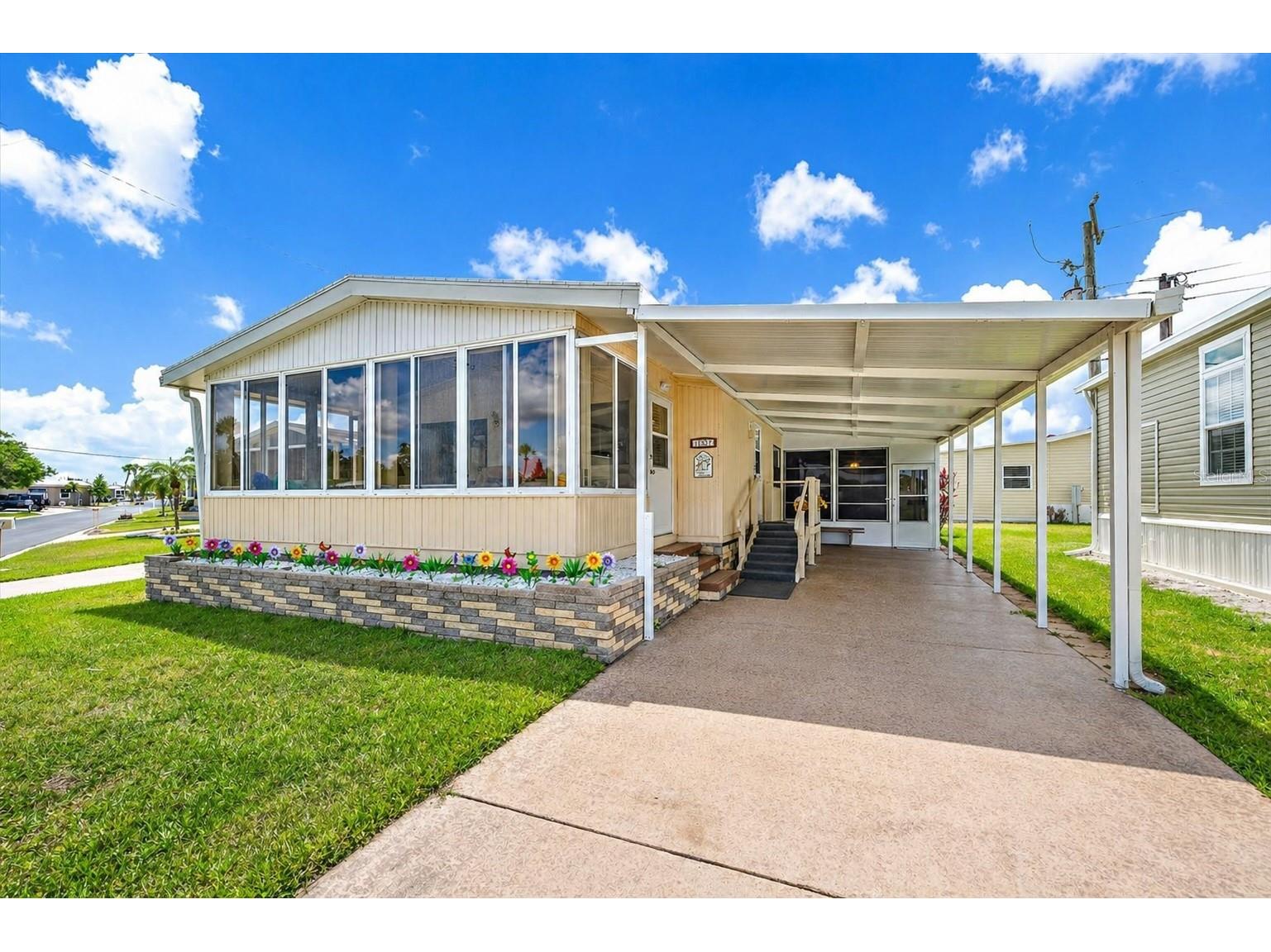132 Lakeview Drive #132 Palmetto FL 34221 A4691623 image1