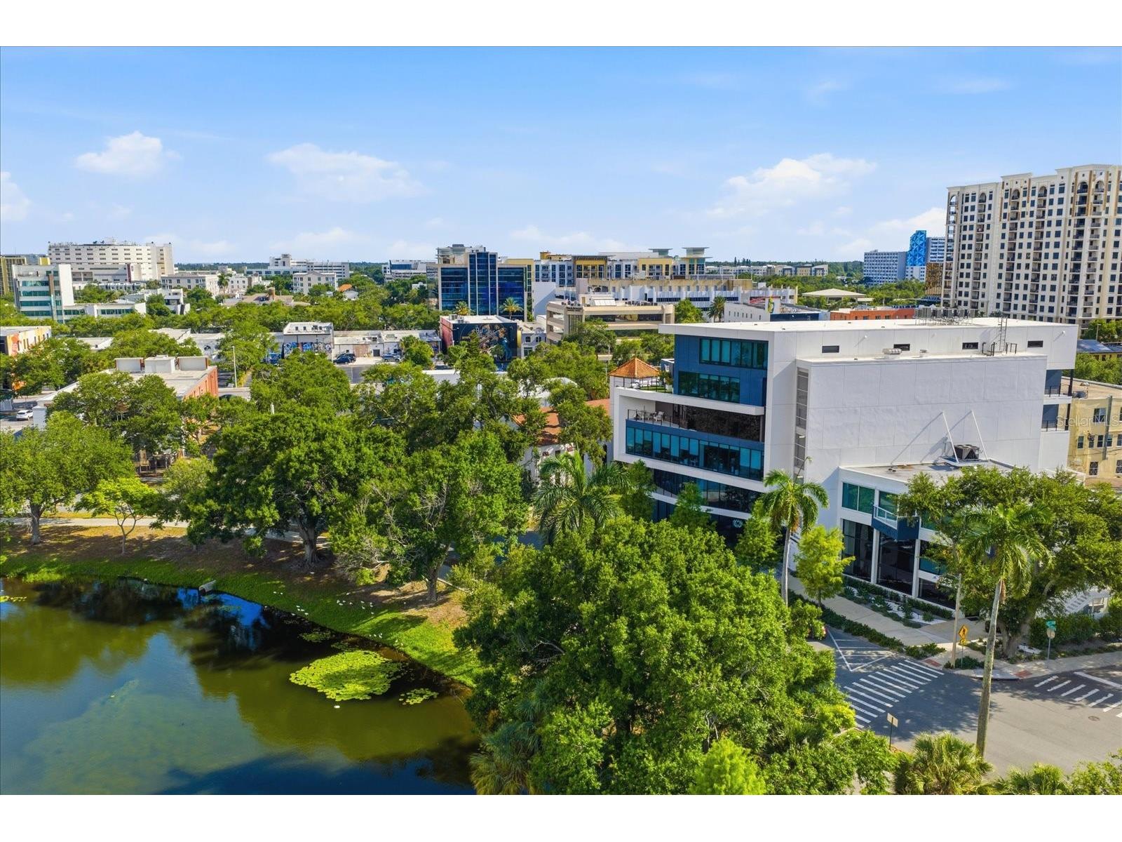 132 Mirror Lake #403 Saint Petersburg FL 33701 TB8512486 image2