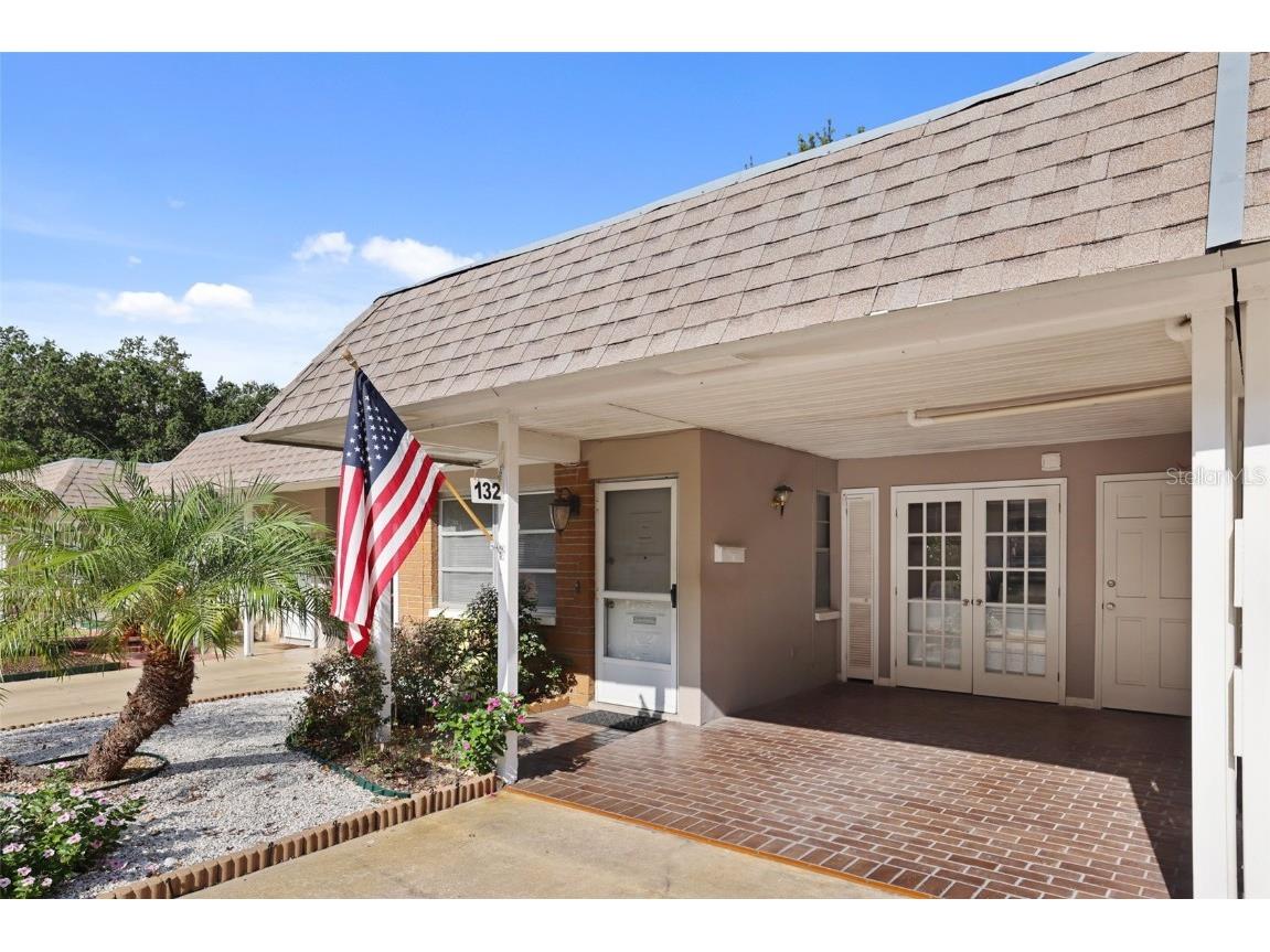 132 Sky Loch Drive E Dunedin FL 34698 U8204186 image1