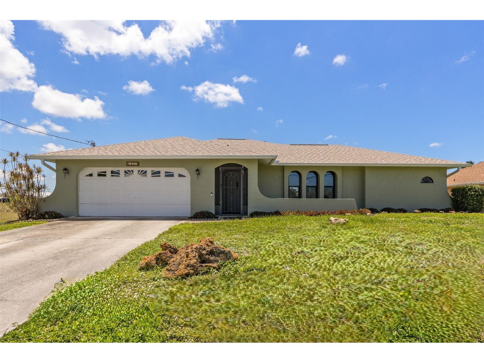132 SW 34th Lane Cape Coral FL 33914 A4675372 image1