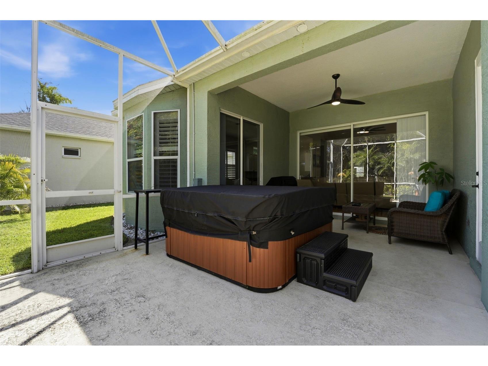 132 Tall Trees Court Sarasota FL 34232 A4689367 image32