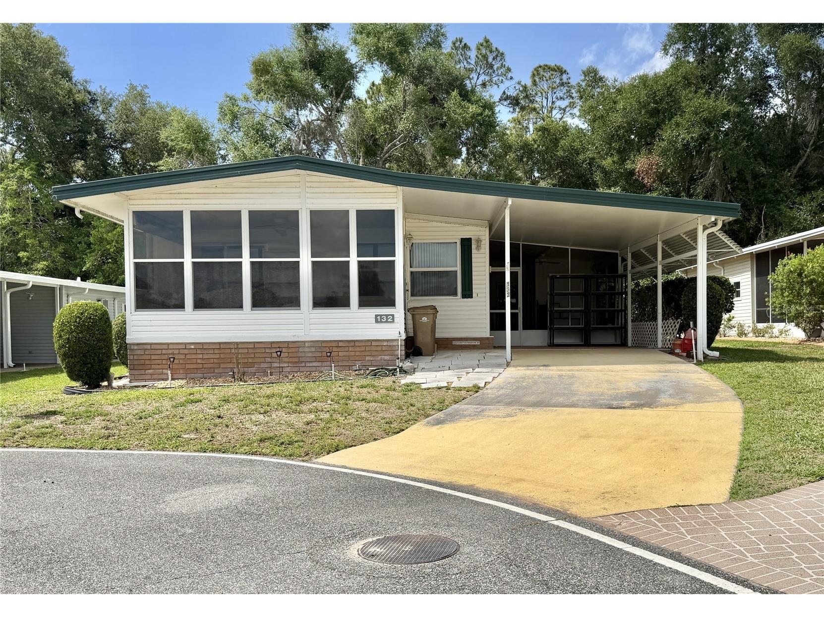 132 Tamarisk Way Leesburg FL 34748 G5113104 image1