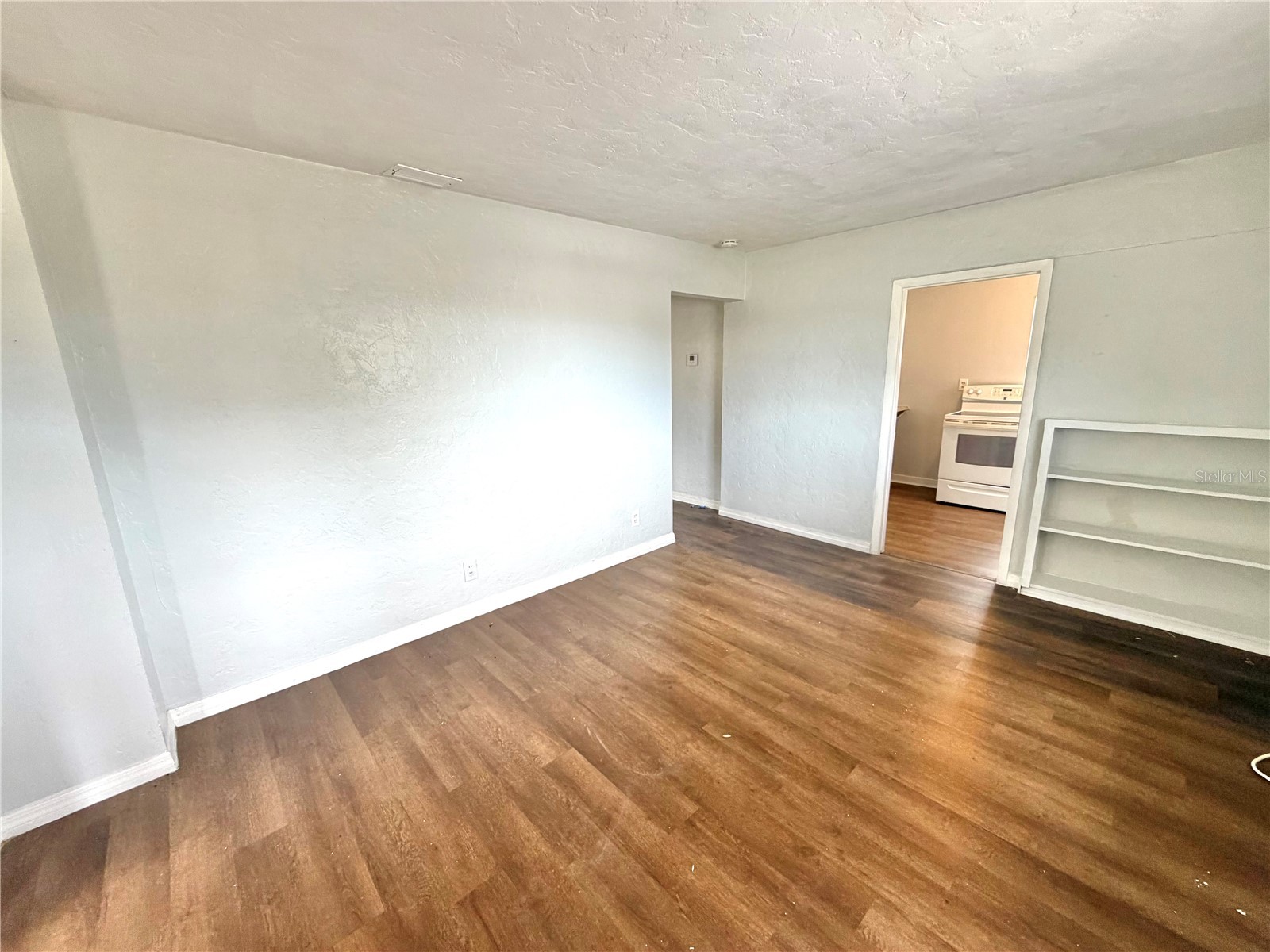 1320 18th Avenue S Saint Petersburg FL 33705 TB8514236 image3