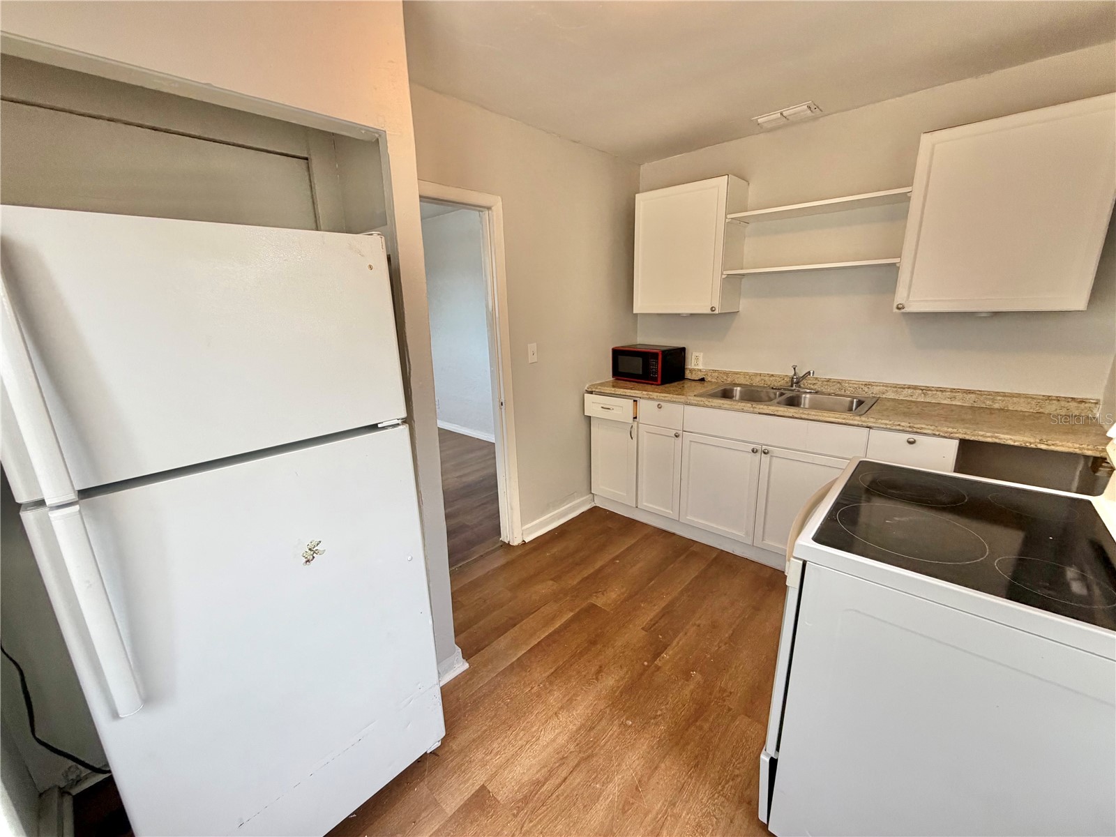 1320 18th Avenue S Saint Petersburg FL 33705 TB8514236 image8