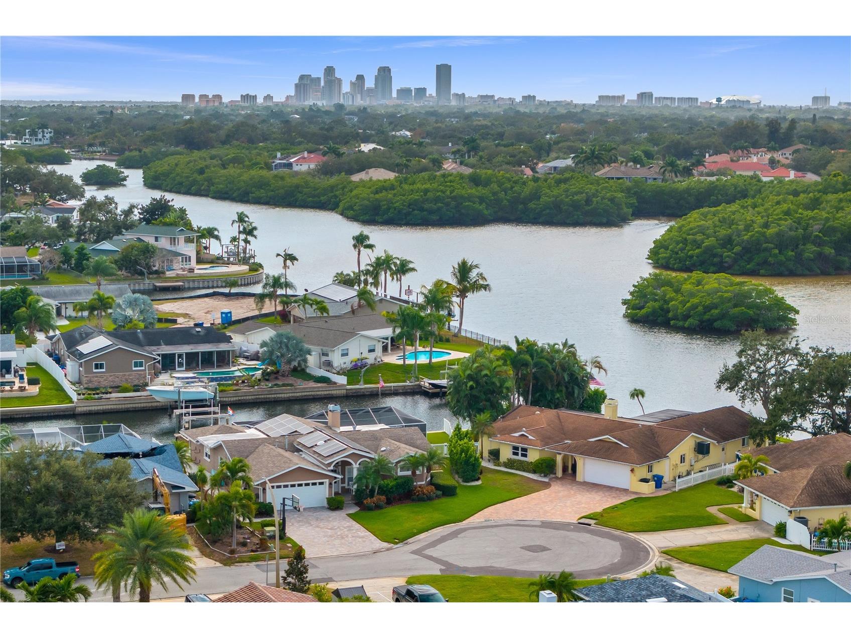 1320 52nd Avenue NE Saint Petersburg FL 33703 TB8457340 image2