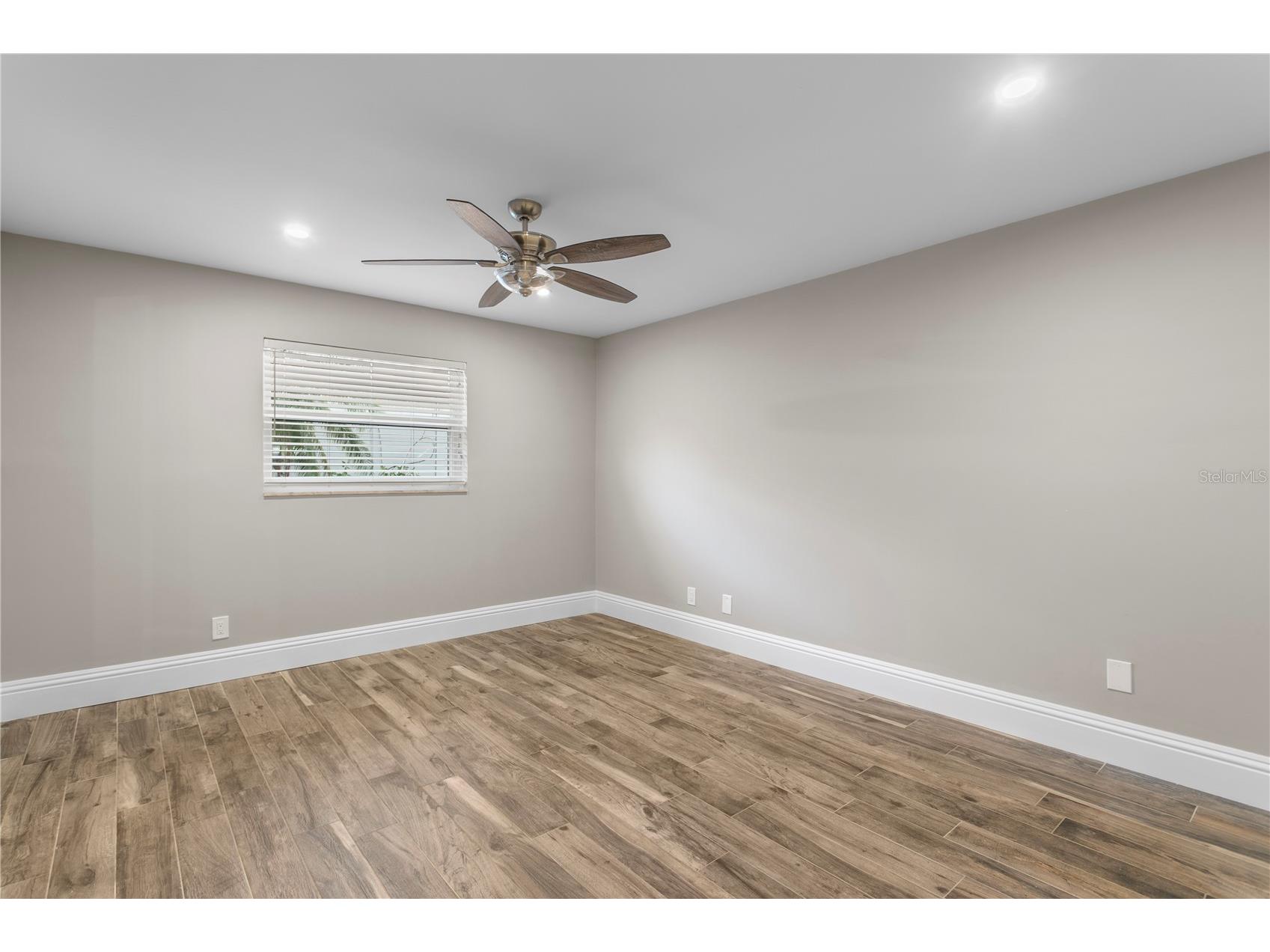 1320 52nd Avenue NE Saint Petersburg FL 33703 TB8457340 image31