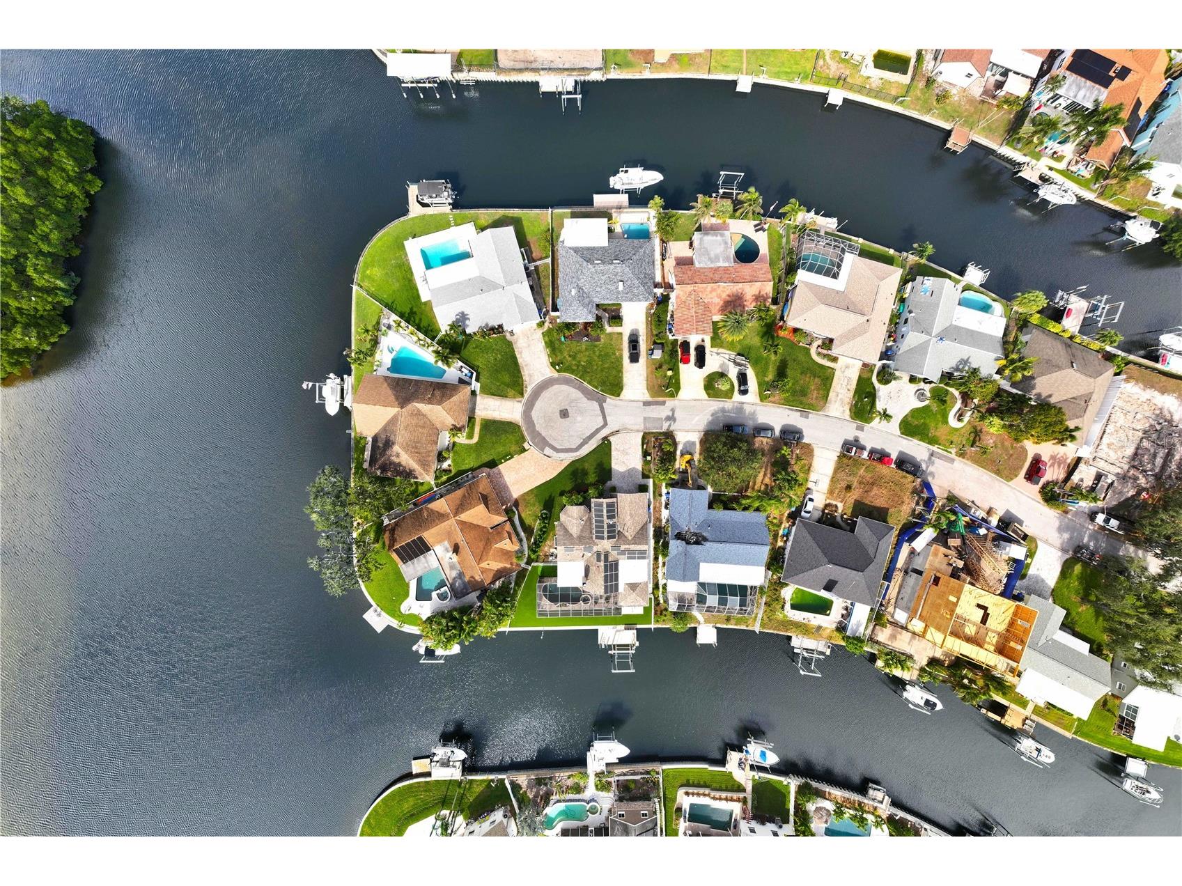 1320 52nd Avenue NE Saint Petersburg FL 33703 TB8457340 image83