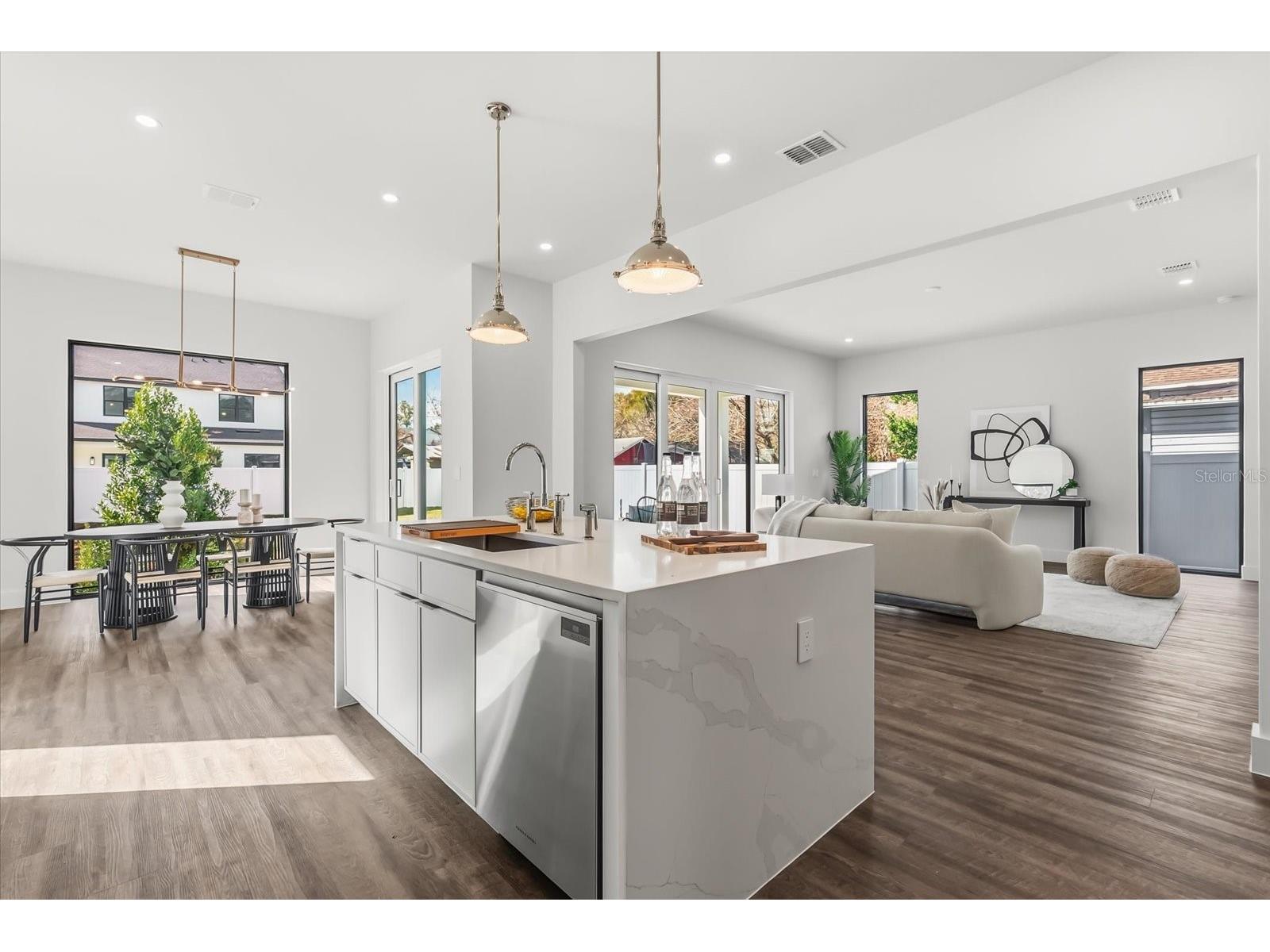 1320 Cloverlawn Avenue Orlando FL 32806 O6385280 image16