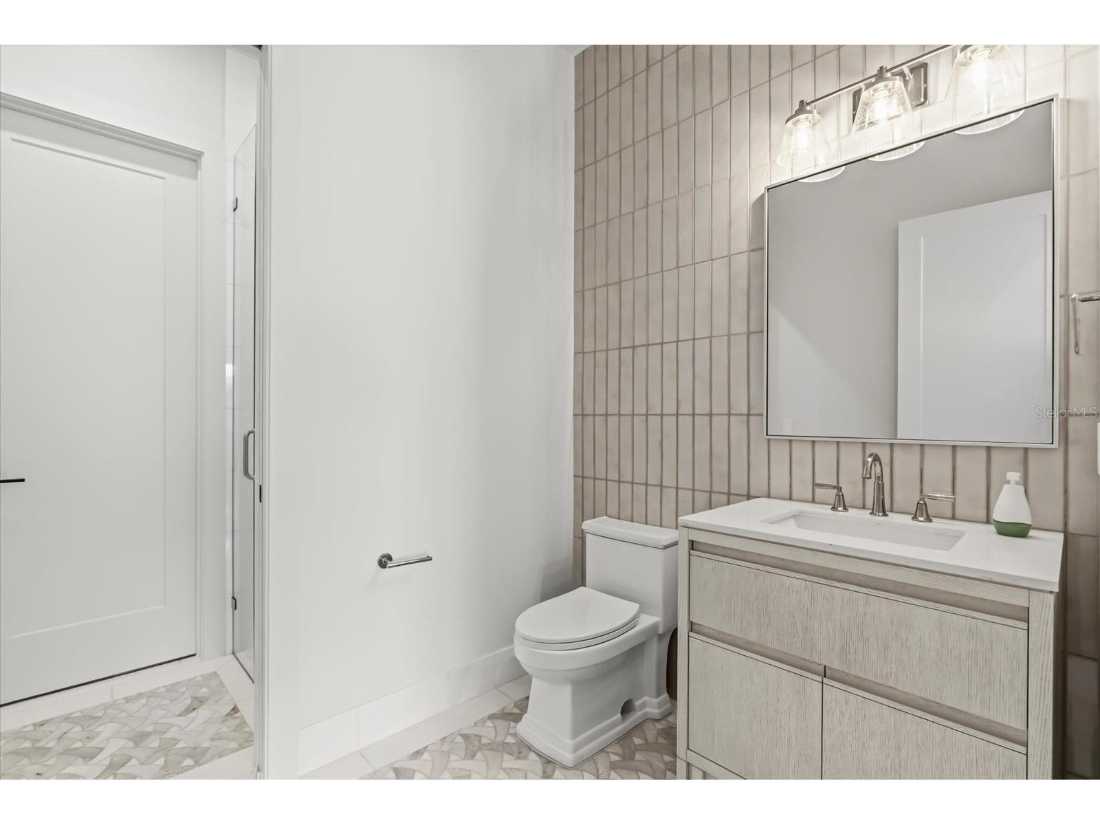 1320 Cloverlawn Avenue Orlando FL 32806 O6385280 image21