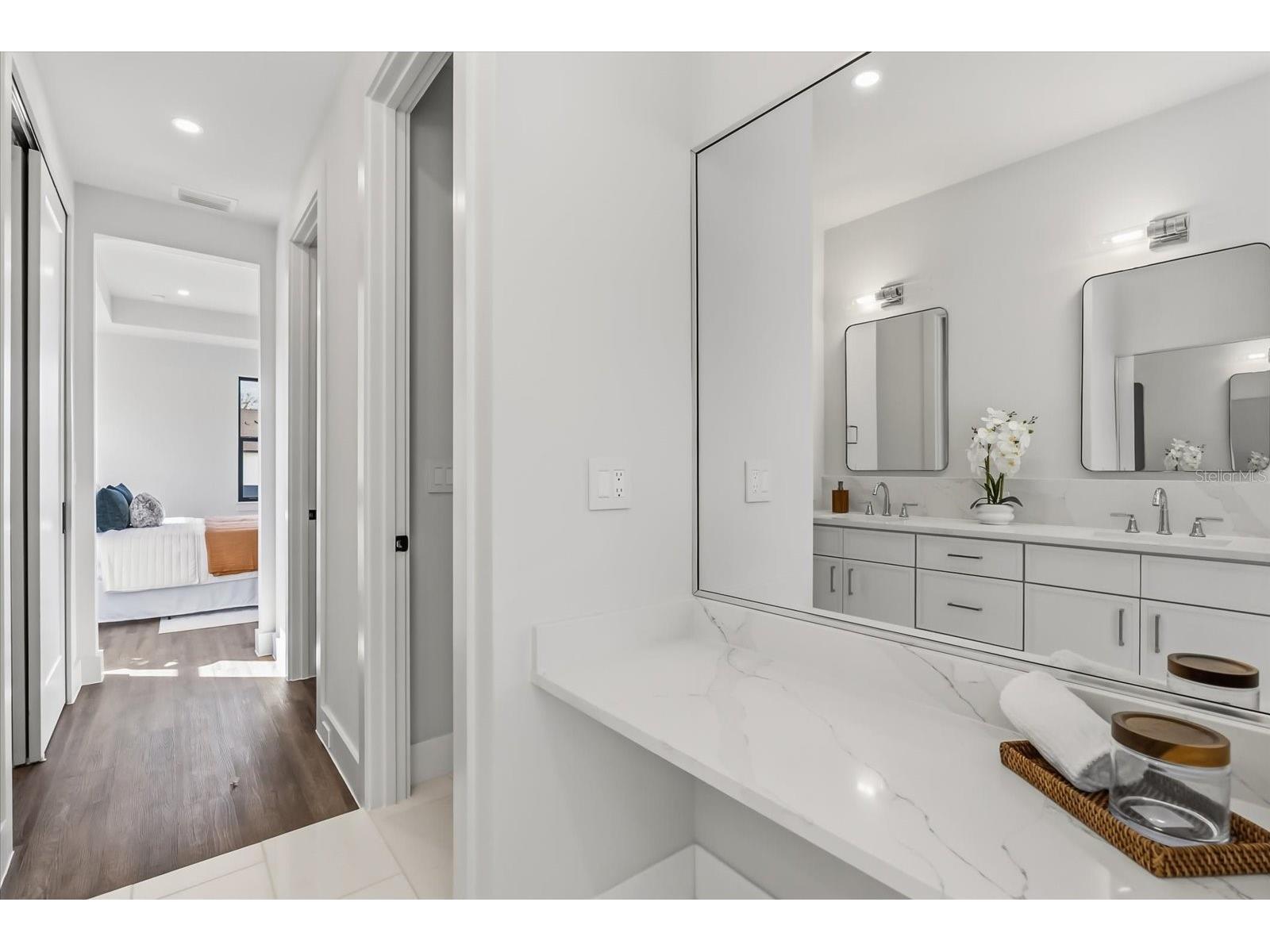 1320 Cloverlawn Avenue Orlando FL 32806 O6385280 image28