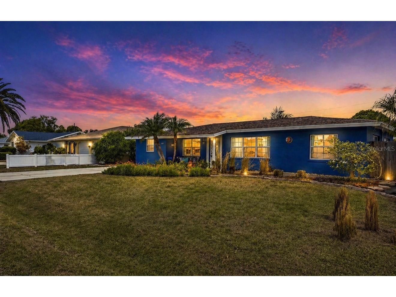 1320 Laurel Avenue Venice FL 34285 A4691933 image1