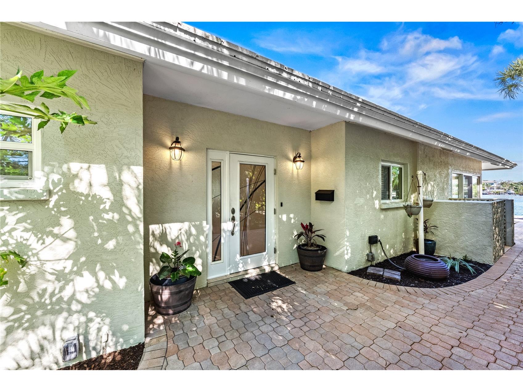 1320 Moonmist Drive #B-11 Sarasota FL 34242 - LITTLE SARASOTA BAY A4679270 image3