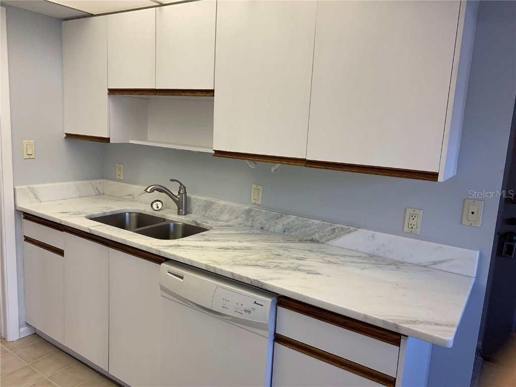 1320 Pasadena Avenue S #107 South Pasadena FL 33707 TB8430138 image2