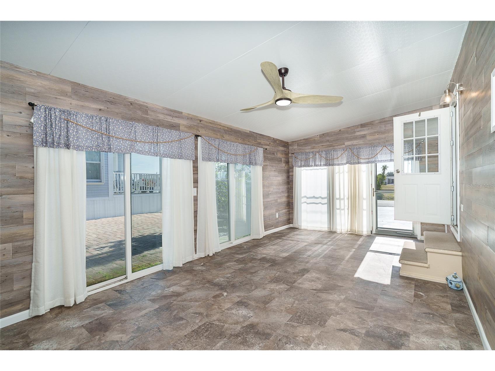 1320 Seagull Drive Englewood FL 34224 D6147289 image5