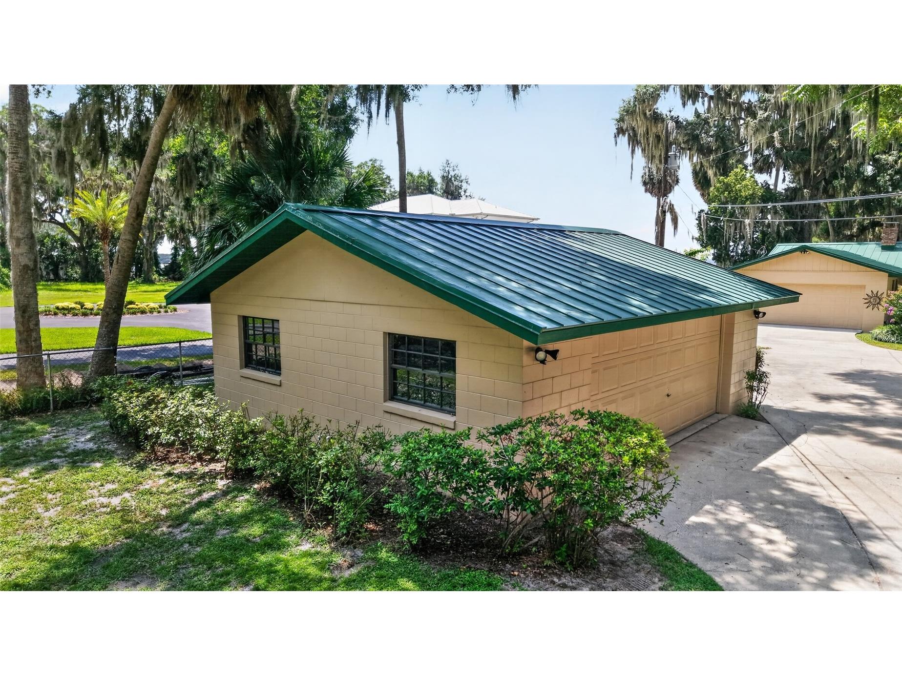 13200 E Highway 25 Ocklawaha FL 32179 - LAKE WEIR OM727638 image7
