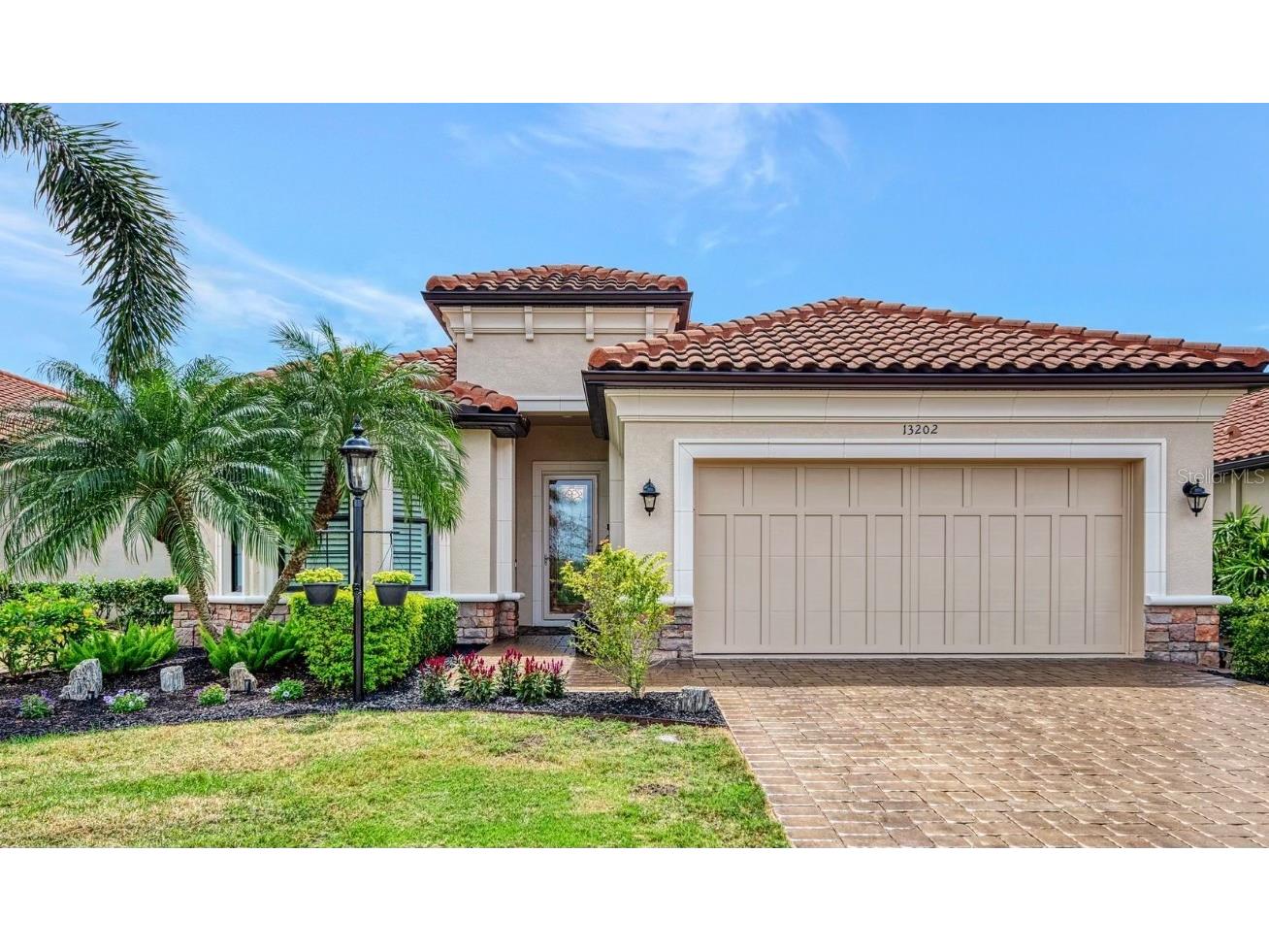 13202 Prima Drive Bradenton FL 34211 A4605174 image1