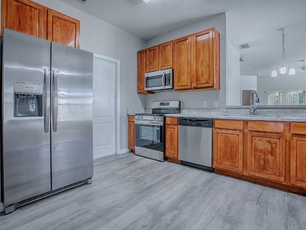 1321 Kellogg Drive Tavares FL 32778 G5105554 image7